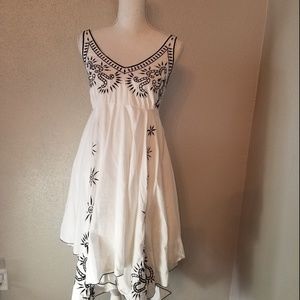 Anuna's Los Angeles Sz S White Dress